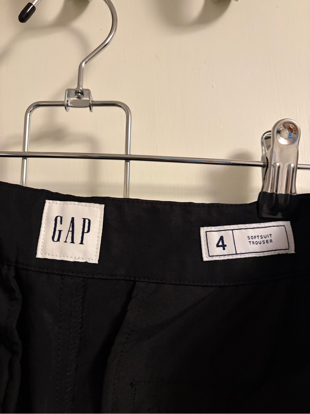 GAP Men's Black Chinos - Picture 6 of 6